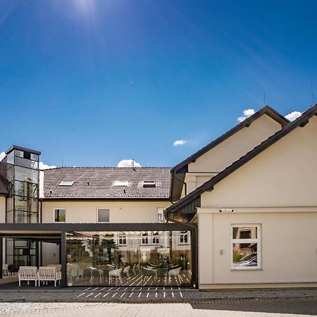 Hotel U Kaplicky Pisek  Ngoại thất bức ảnh