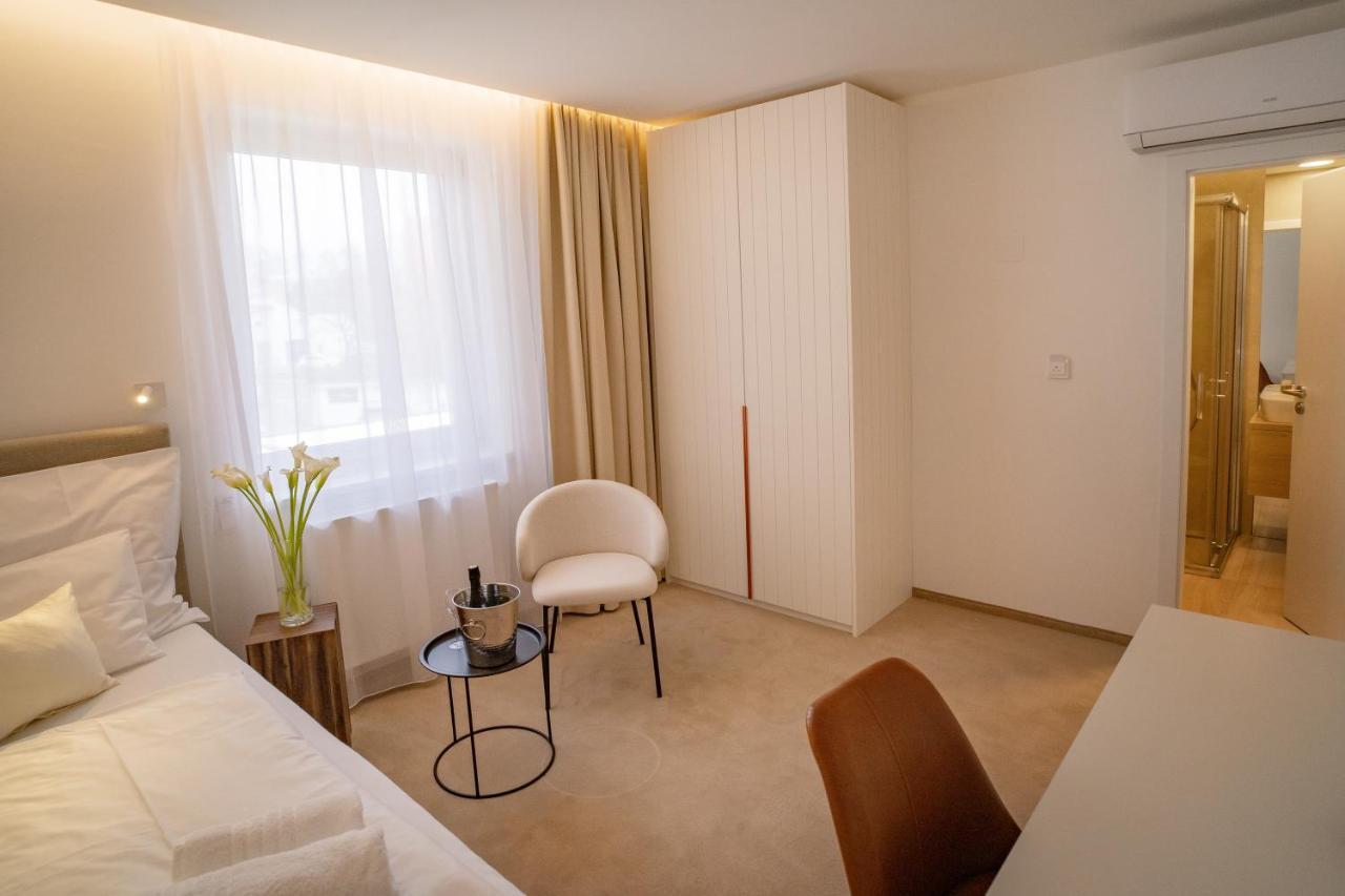 Hotel U Kaplicky Pisek  Ngoại thất bức ảnh