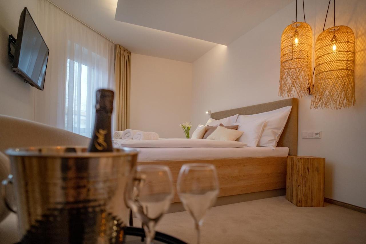 Hotel U Kaplicky Pisek  Ngoại thất bức ảnh