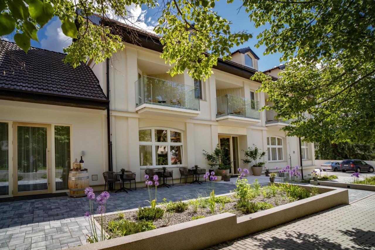 Hotel U Kaplicky Pisek  Ngoại thất bức ảnh