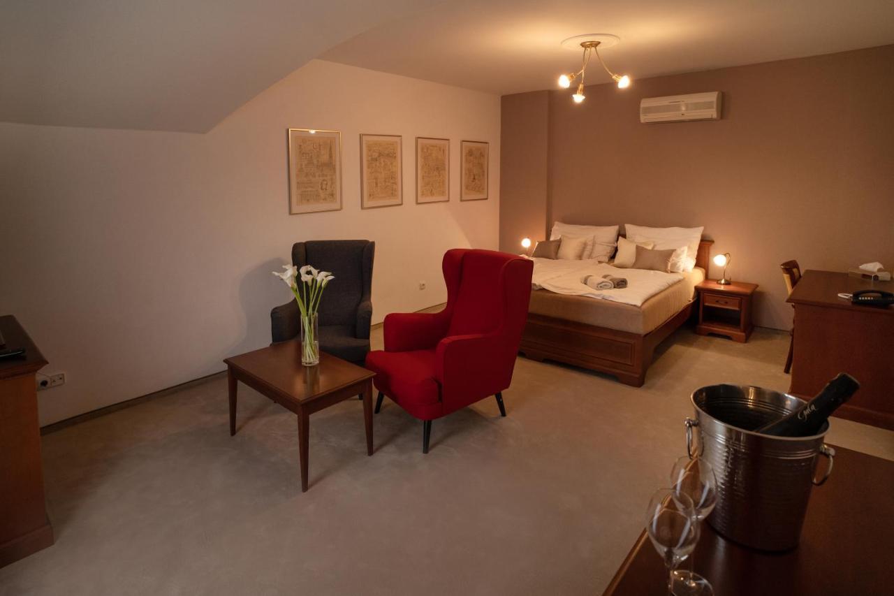 Hotel U Kaplicky Pisek  Ngoại thất bức ảnh